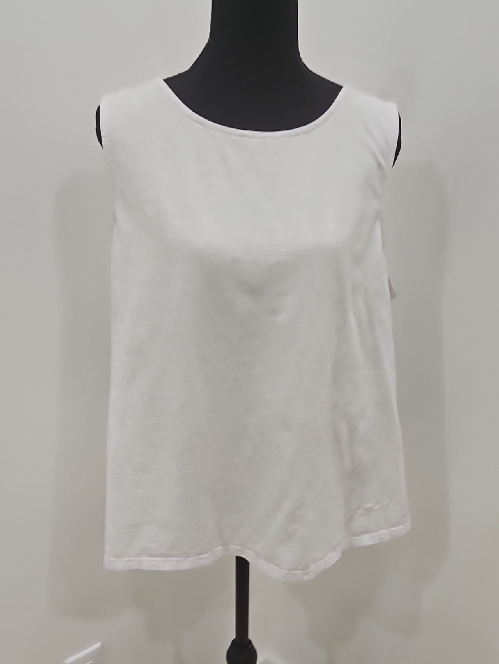 PROPERLY Tied Women's Light Grey Sleeveless Tank Top. Size XL